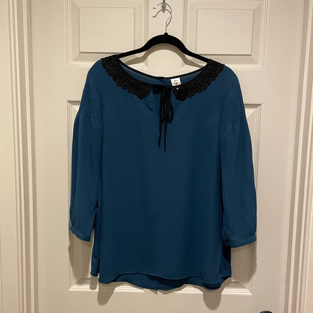 LC Lauren Conrad Disney Collection XL Top